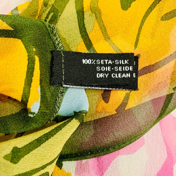 100%silk Styled in Como halter dress - Picture 4 of 4